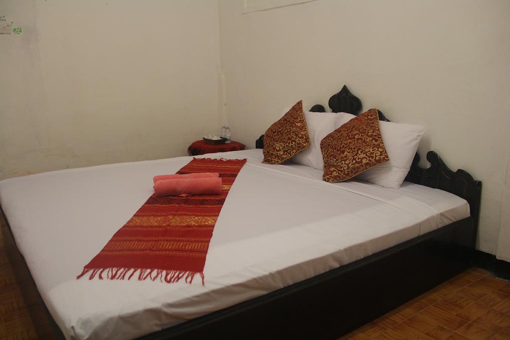 Lpq Backpackers Hostel Luang Prabang Zimmer foto