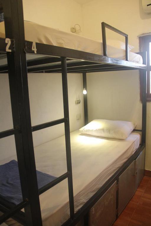 Lpq Backpackers Hostel Luang Prabang Zimmer foto